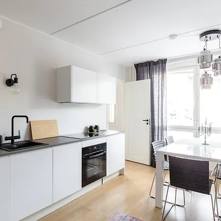 Apartament Lovely Two Bedroom Close To Metro Helsinki