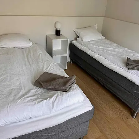 Lovely Two Bedroom Close To Metro Helsinki