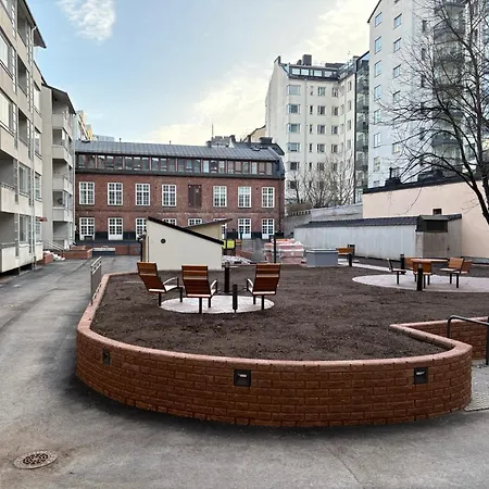 Lovely Two Bedroom Close To Metro Appartamento *