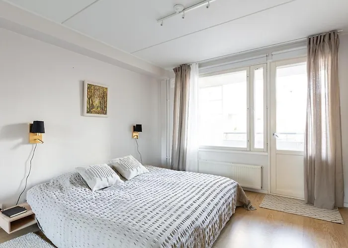 Appartamento Lovely Two Bedroom Close To Metro