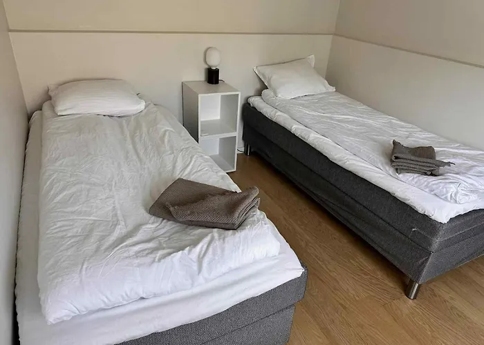 Lovely Two Bedroom Close To Metro Helsinky